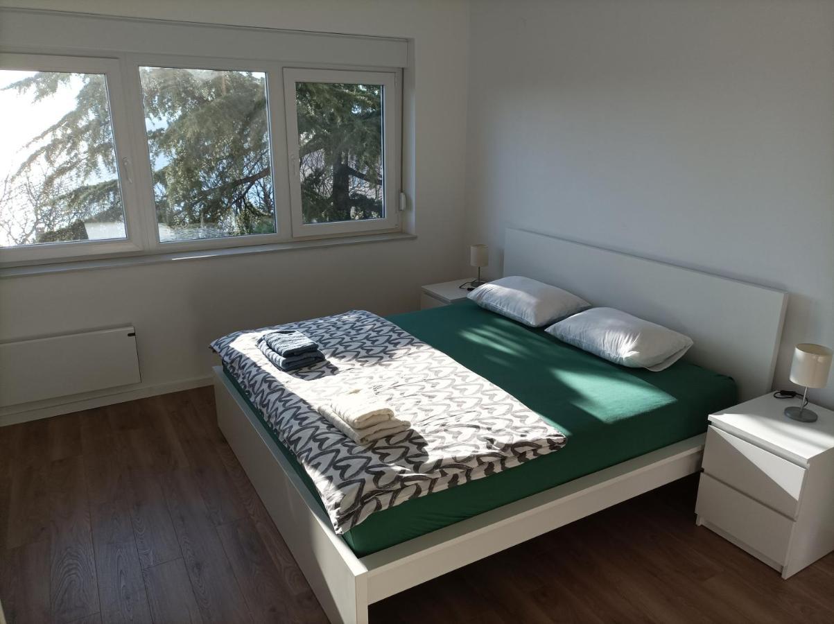 Apartman Pecine Rijeka Exteriör bild